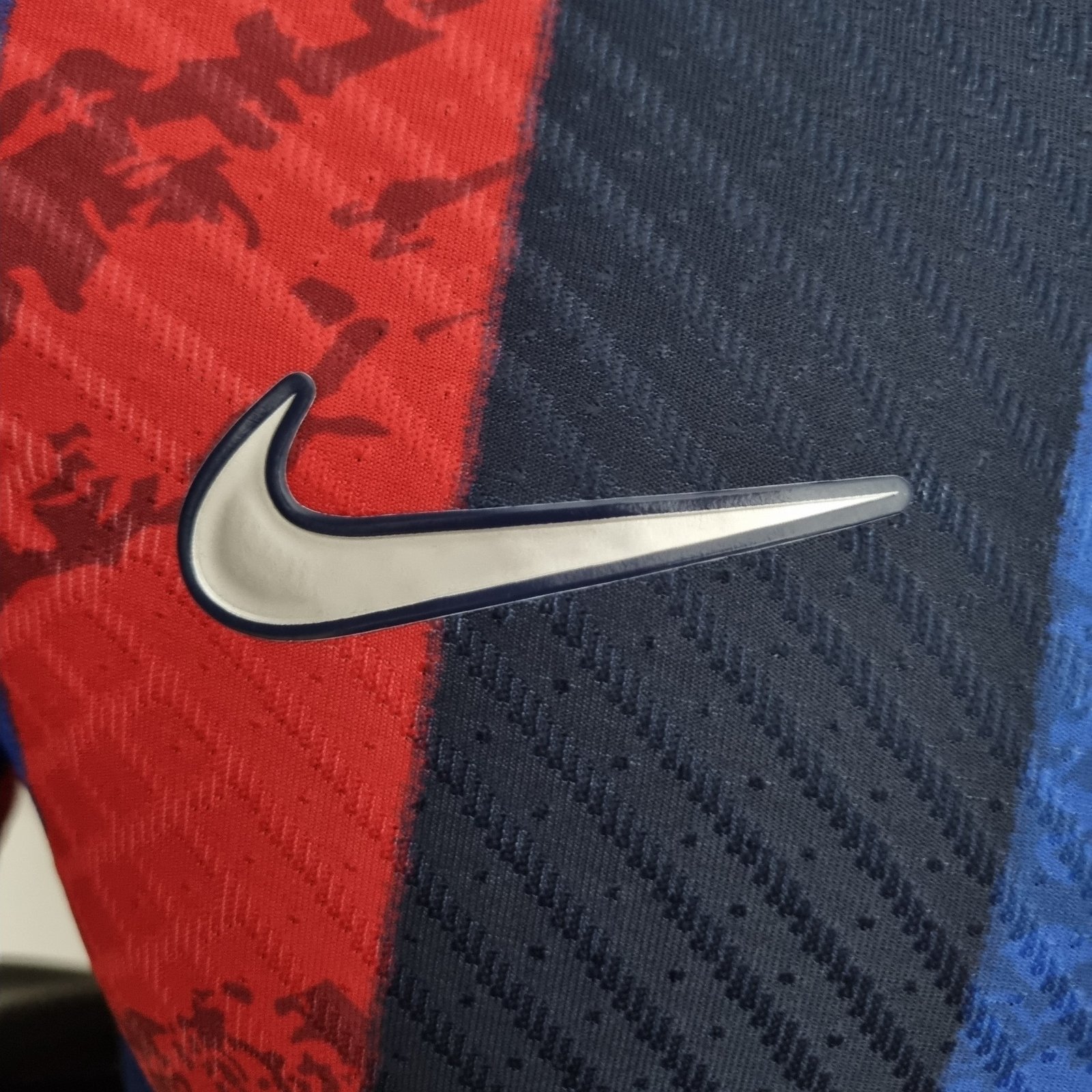 62615952 camisa do barcelona vermelho e azul