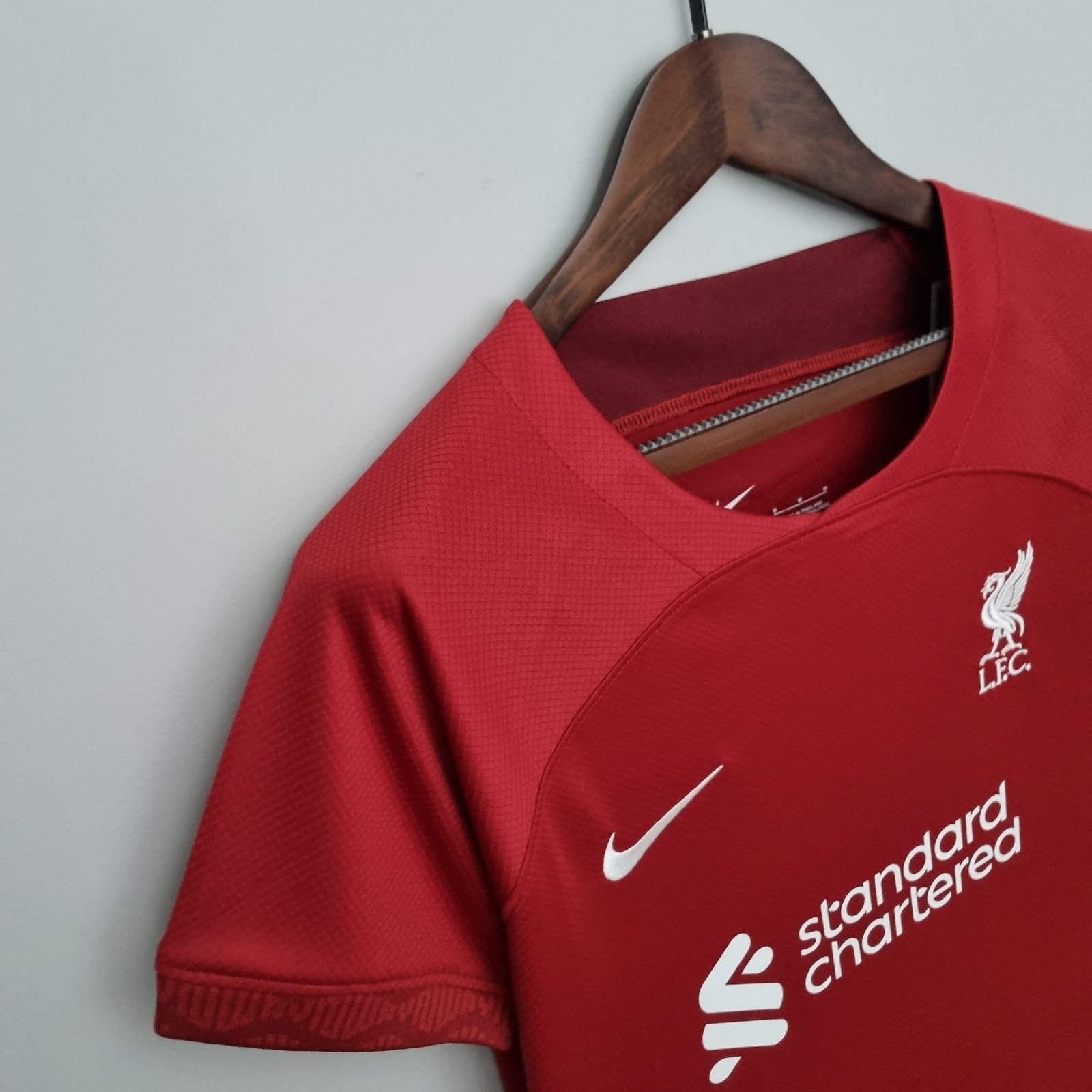 b9f5b483 camisa do liverpool feminina