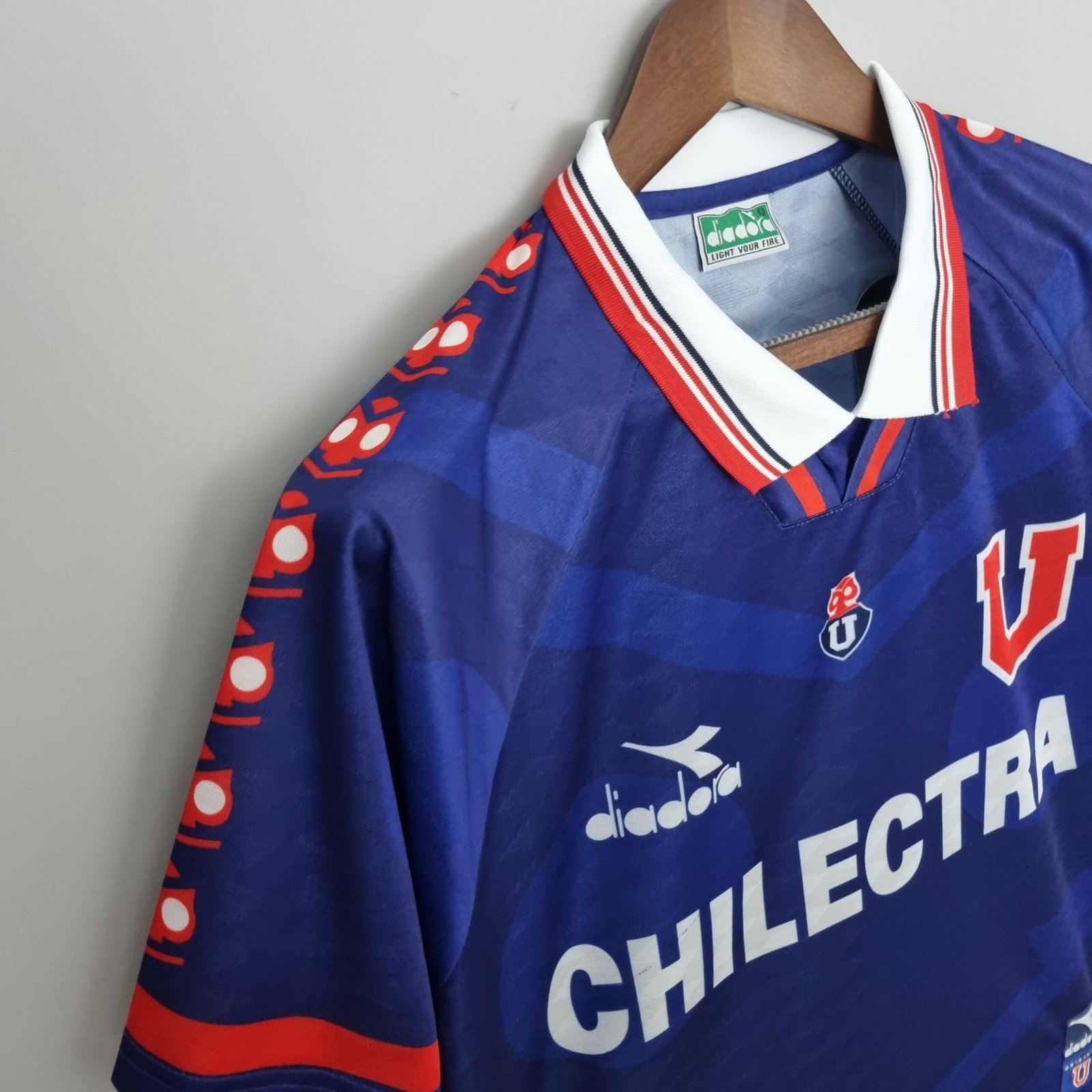 camisa-retro-universidade-do-chile