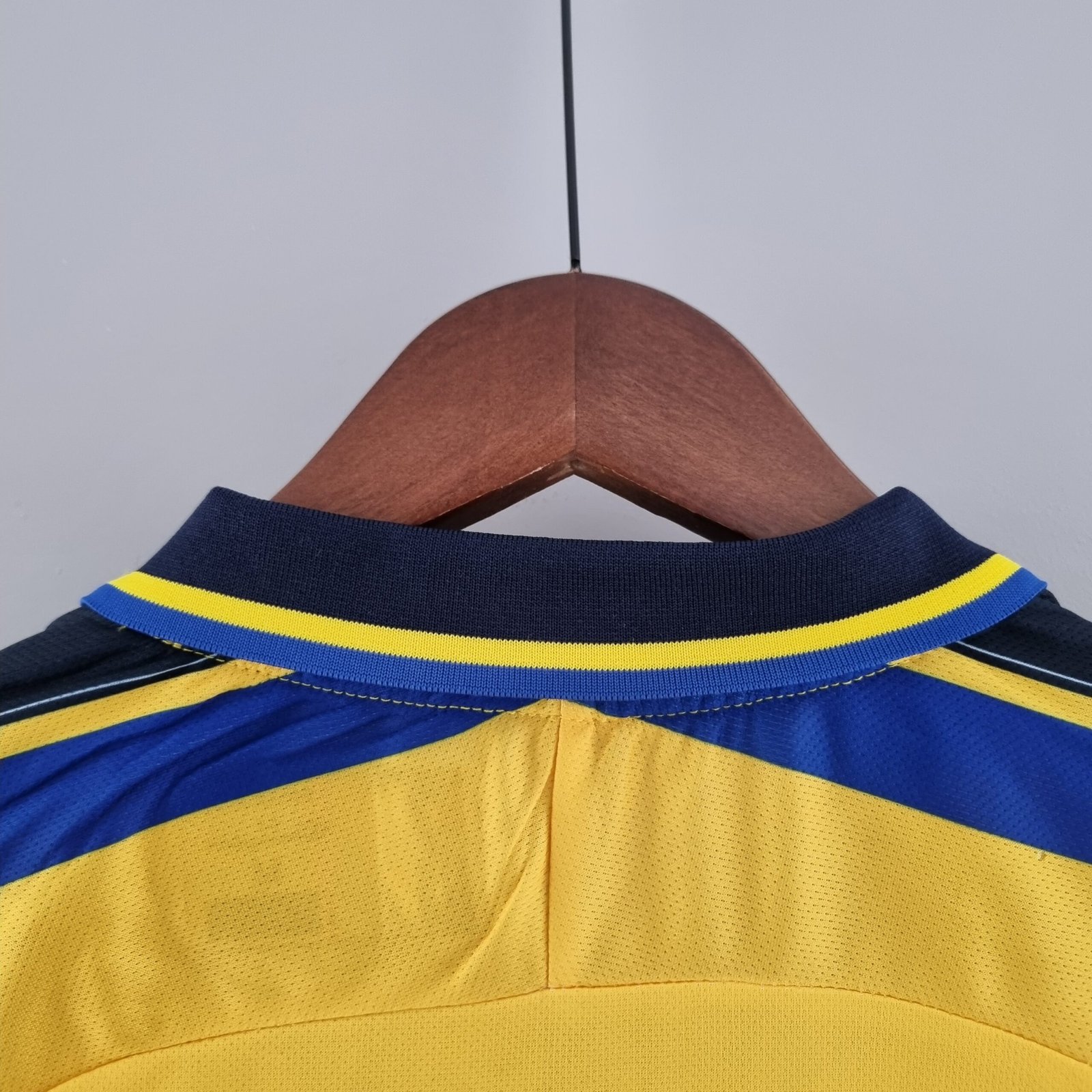 camisa-do-parma-retro-1999-00-home-amarela