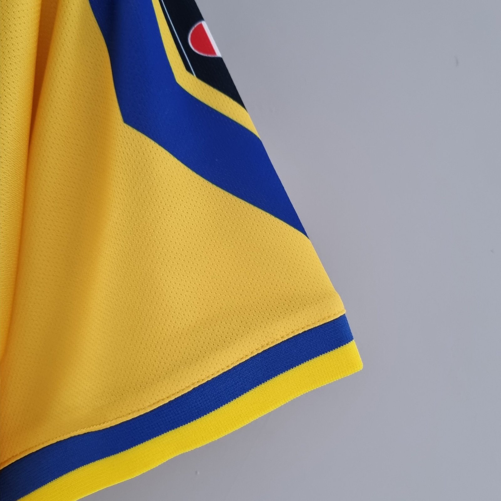 camisa-do-parma-retro-1999-00-home-amarela