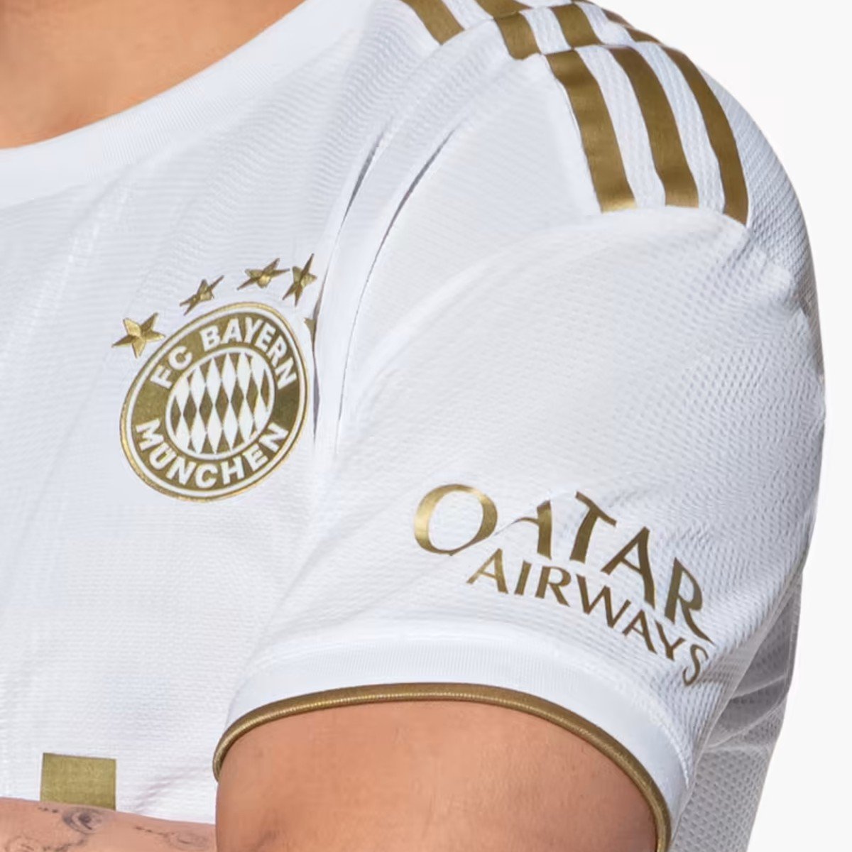 2IC-7617-028_zoom1(23) Camisa Bayern de Munique Branca Versão Jogador