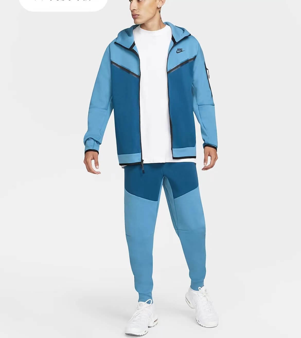 58683b01 Vista-se com o Conjunto Blusão e Calça Moletom Nike com valor promocional. Adquira já a sua com FRETE GRÁTIS aqui na malta esportes!