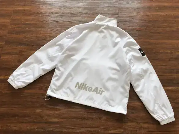 8aa7cfb4 Jaqueta Corta vento Nike Refletiva