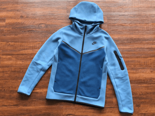 Design sem nome (1) Vista-se com o Conjunto Blusão e Calça Moletom Nike com valor promocional. Adquira já a sua com FRETE GRÁTIS aqui na malta esportes!