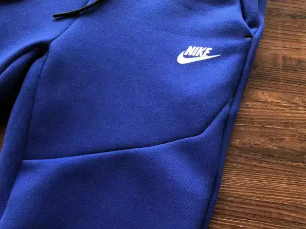 c00c61e0 Conjunto Blusão e Calça Moletom Nike - Azul
