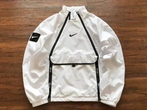 c1320f4b Jaqueta Corta vento Nike Refletiva