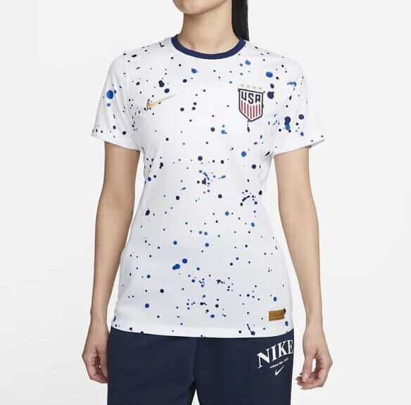 Nike-lanca-camisas-dos-Estados-Unidos-para-a-Copa-do-Mundo-Feminina-2023-15-585x731 Camisa Estados Unidos Branca Copa Feminina 23