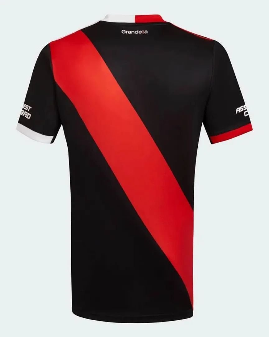 Snapinsta.app_343771294_750273653311631_3573981342645822866_n_1080 Nova Camisa River Plate Preta 2023/24 Masculina