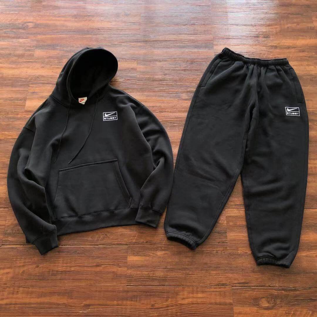 6c979d30 Conjunto Calça e Blusão Moletom Nike Stussy Preto
