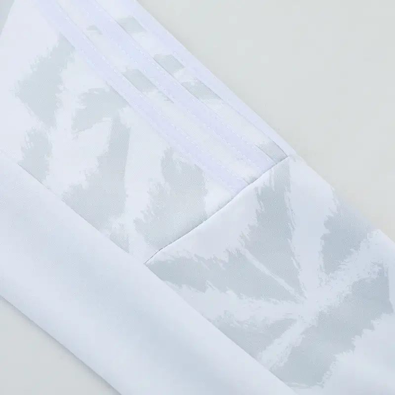 a73a4638 Conjunto de Frio Adidas Jaqueta e Calça