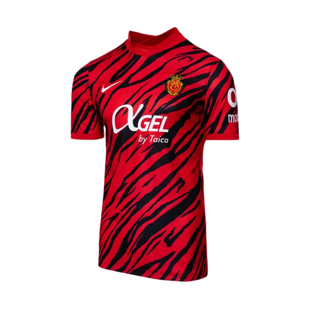 mallorca-2022-23-a-1_png1-7d56197edeb2ebd68016599982935496-1024-1024 Camisa Mallorca Vermelha Listrada 2022/23