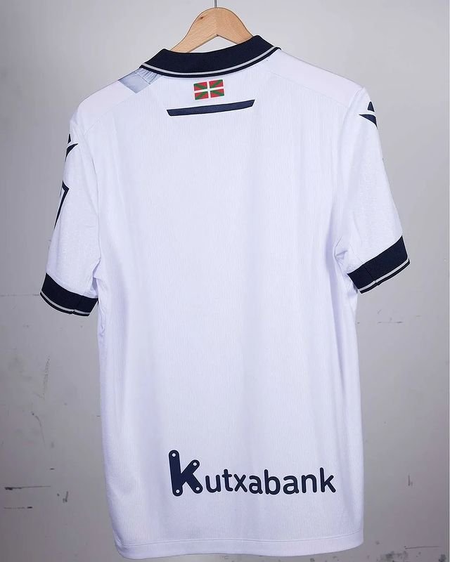 361576578_948407772937452_2764411303111193558_n Nova Camisa Real Sociedad Third Branca 2023/24 Masculina