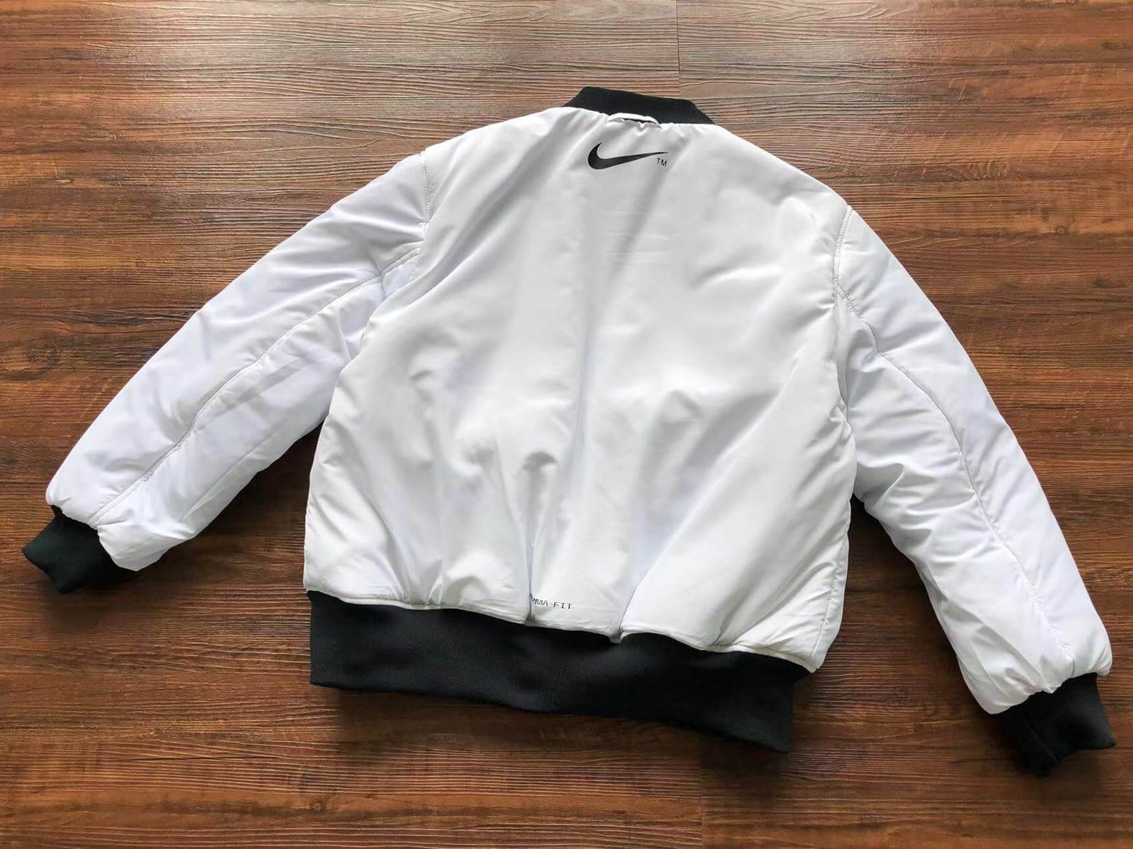 3155946a Jaqueta Nike Sportswer Swoosh Thermafit Bomber