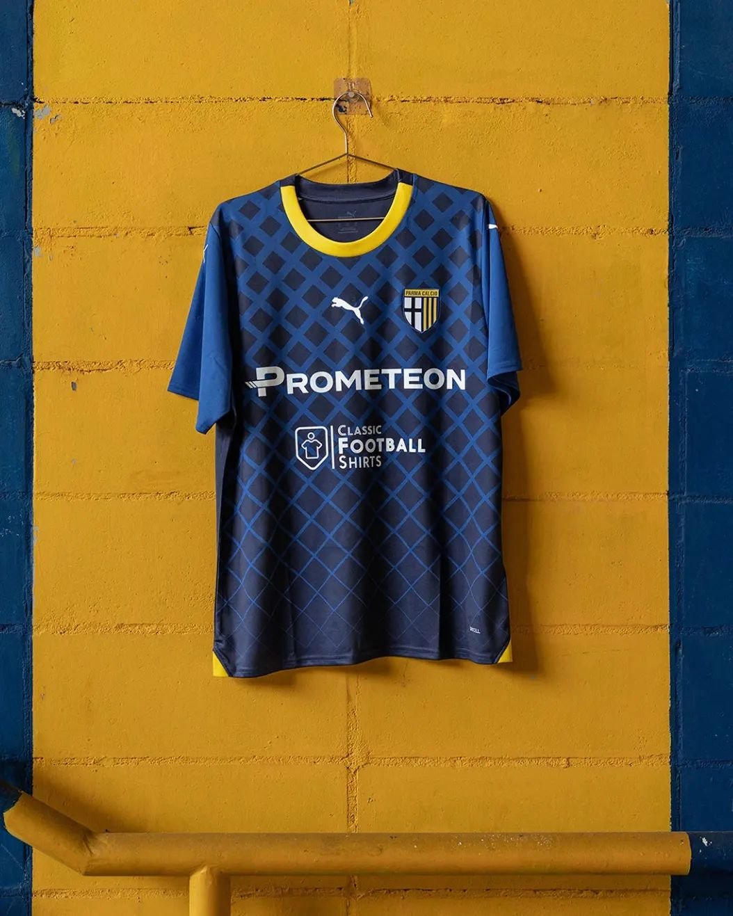 366193733_1003204267765472_1891178250410804085_n Nova Camisa Parma 3 Azul 2023/24 Masculina