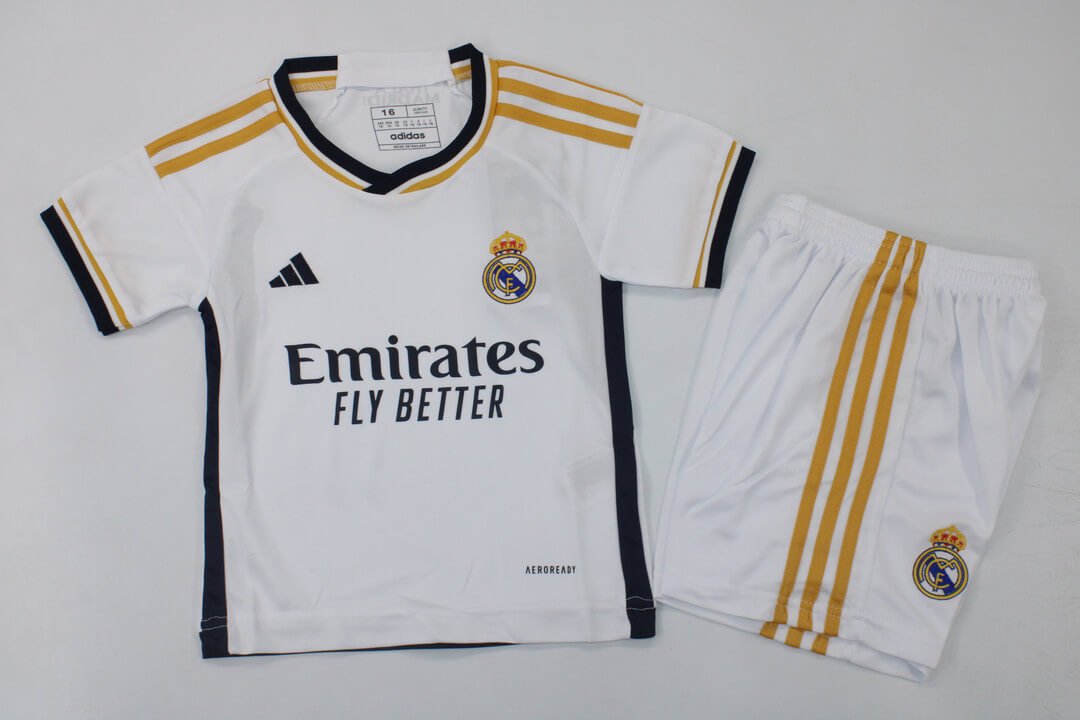 440607c5 Kit Infantil do Vini Jr. Real Madrid Branca 2023/24