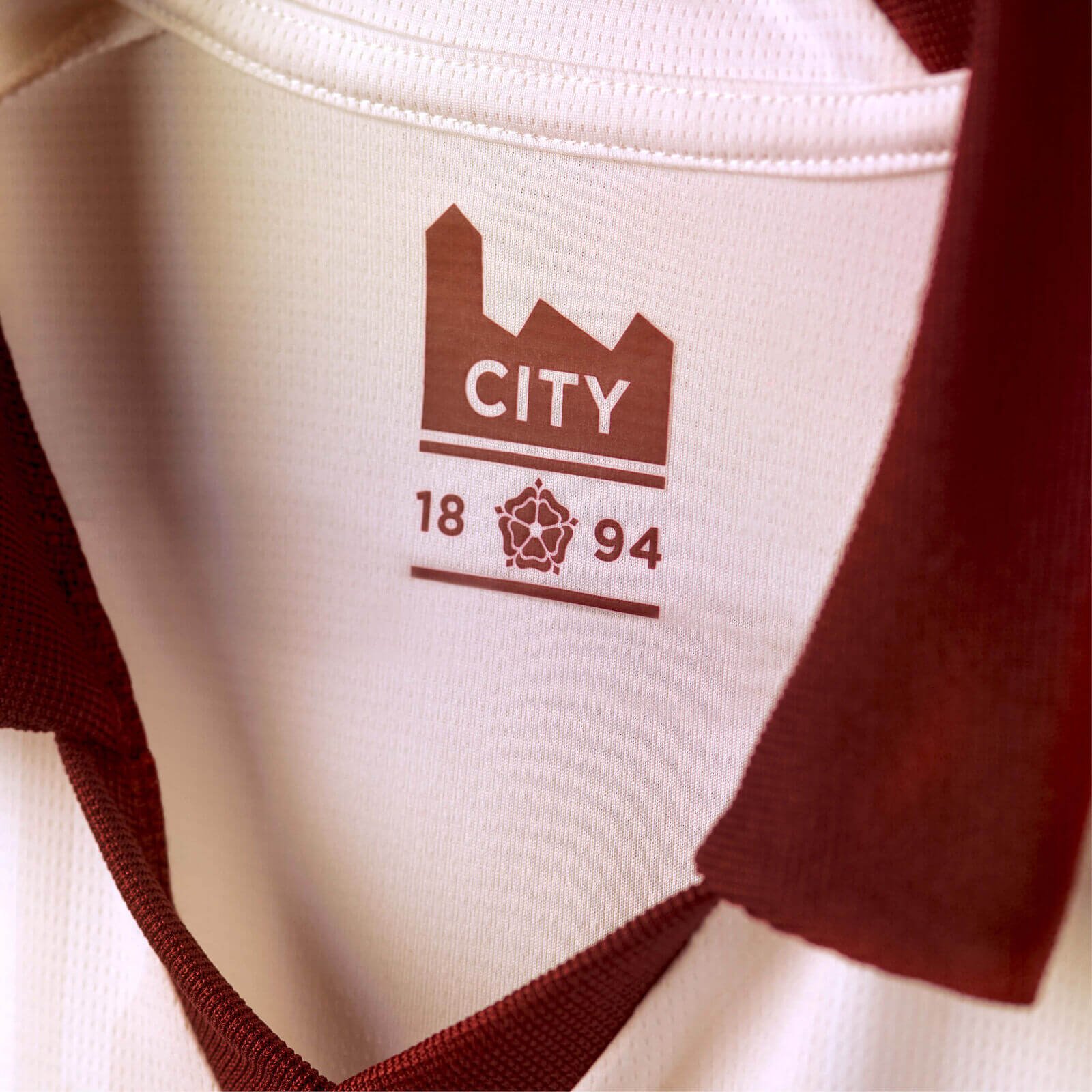 701225667001_pp_04_mcfc Nova Camisa Manchester City 2 Branca 2023/24 Masculina