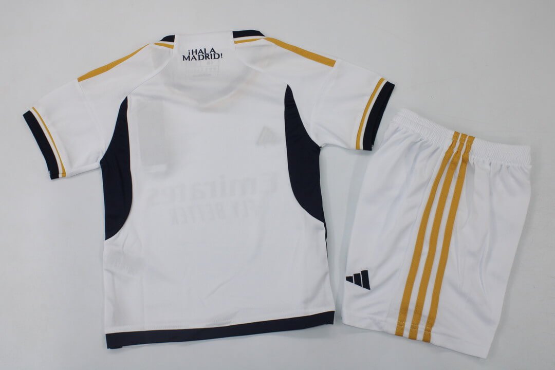 9ba21f7b Kit Infantil do Vini Jr. Real Madrid Branca 2023/24