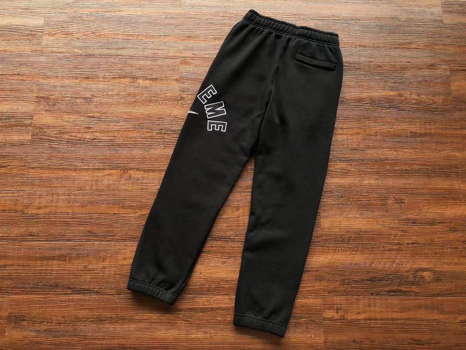 ad0b7fd3 Calça Supreme Moletom Nike Preta/Cinza