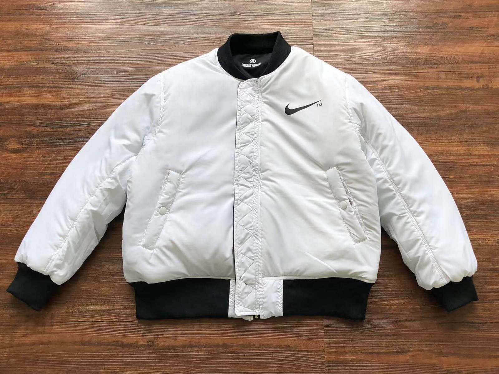 b06bb4b6 Jaqueta Nike Sportswer Swoosh Thermafit Bomber