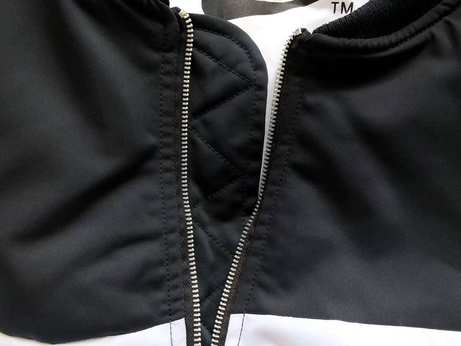 d5865718 Jaqueta Nike Sportswer Swoosh Thermafit Bomber