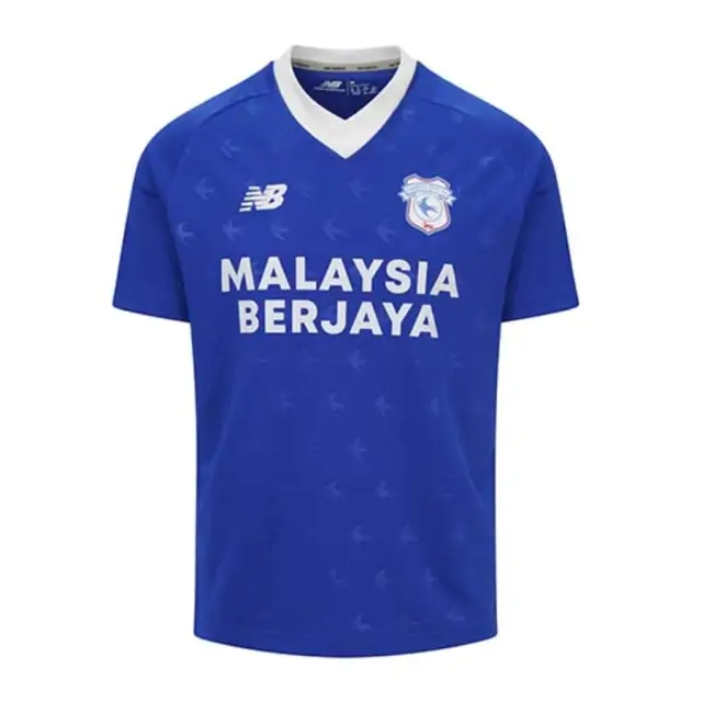 sem-titulo-1481-f619893b31fcf1bd9116630772846727-640-0 Camisa do Cardiff Azul 2022/23 Masculina