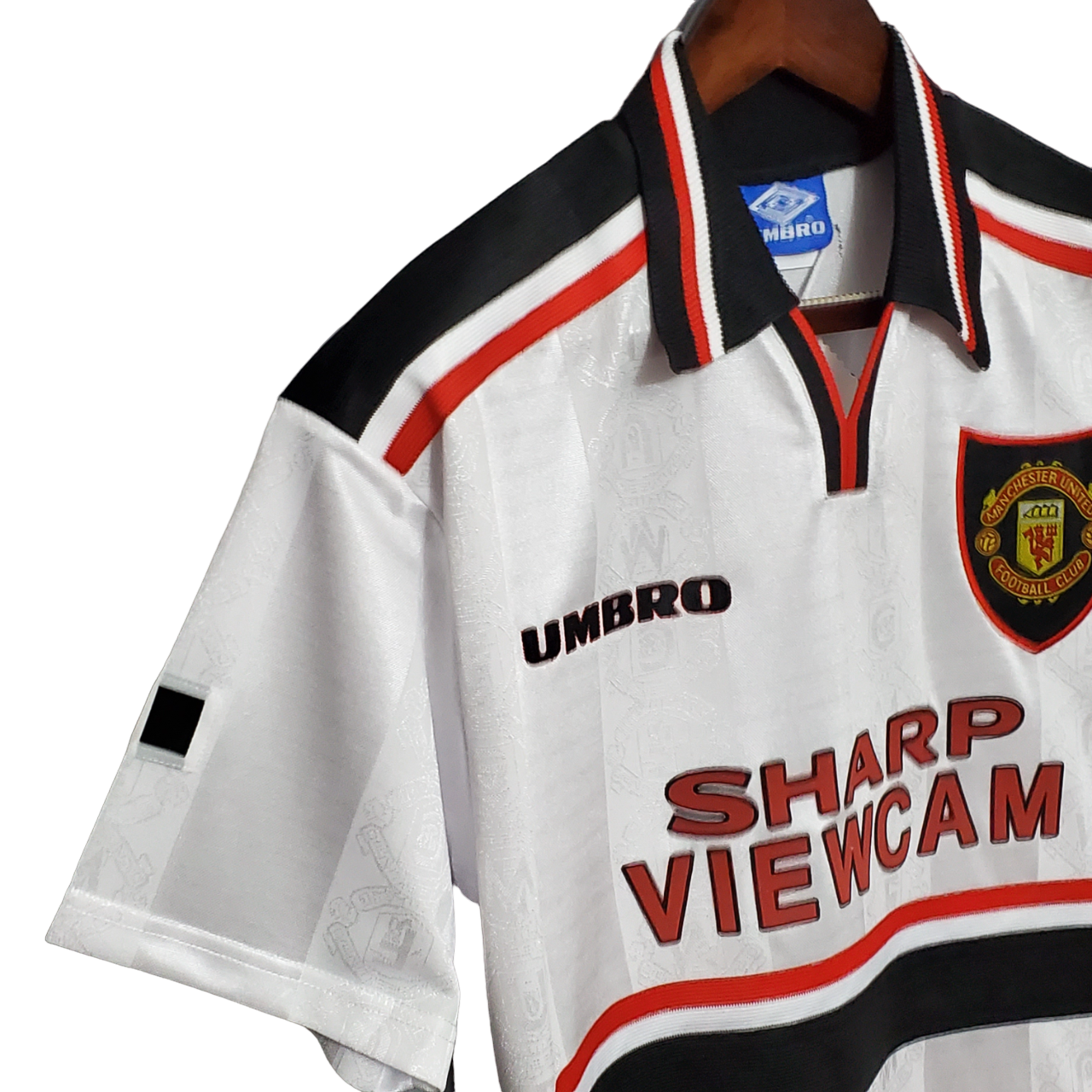 Camisa Manchester United Away Branca 1997/98 Masculina Camisa Manchester United Away Branca 1997/98 Masculina
