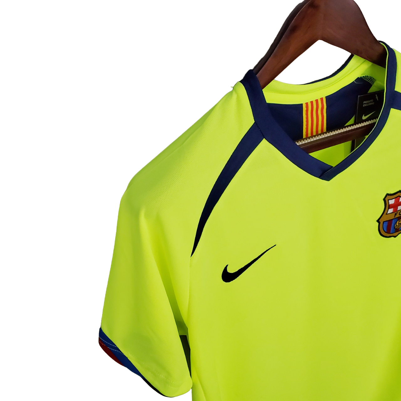 6a8b9fae-PhotoRoom.png-PhotoRoom Camisa Barcelona Away Verde 2005/06 Masculina