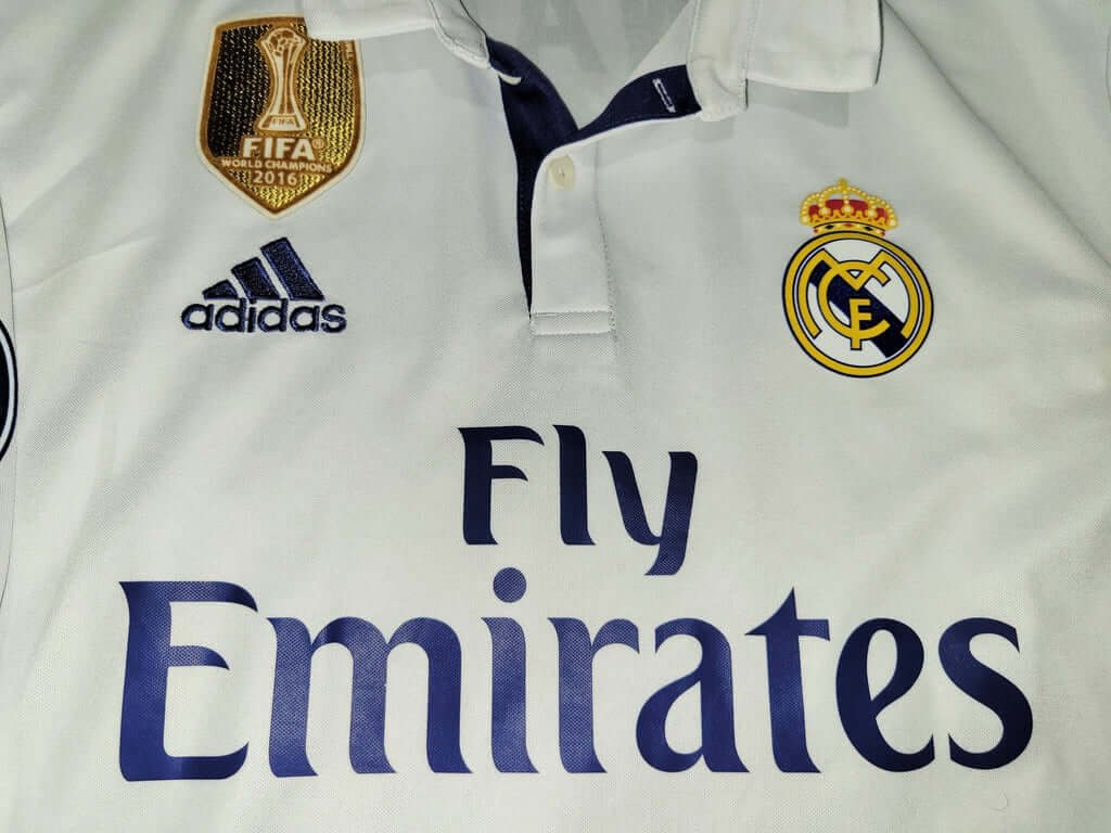 Camisa CR7 Real Madrid 2016/17 UCL Branca Manga Longa Camisa CR7 Real Madrid 2016/17 UCL Branca Manga Longa