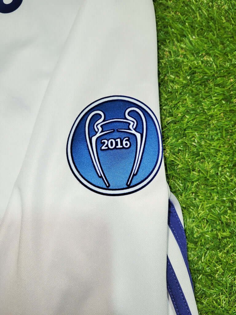 Camisa CR7 Real Madrid 2016/17 UCL Branca Manga Longa Camisa CR7 Real Madrid 2016/17 UCL Branca Manga Longa