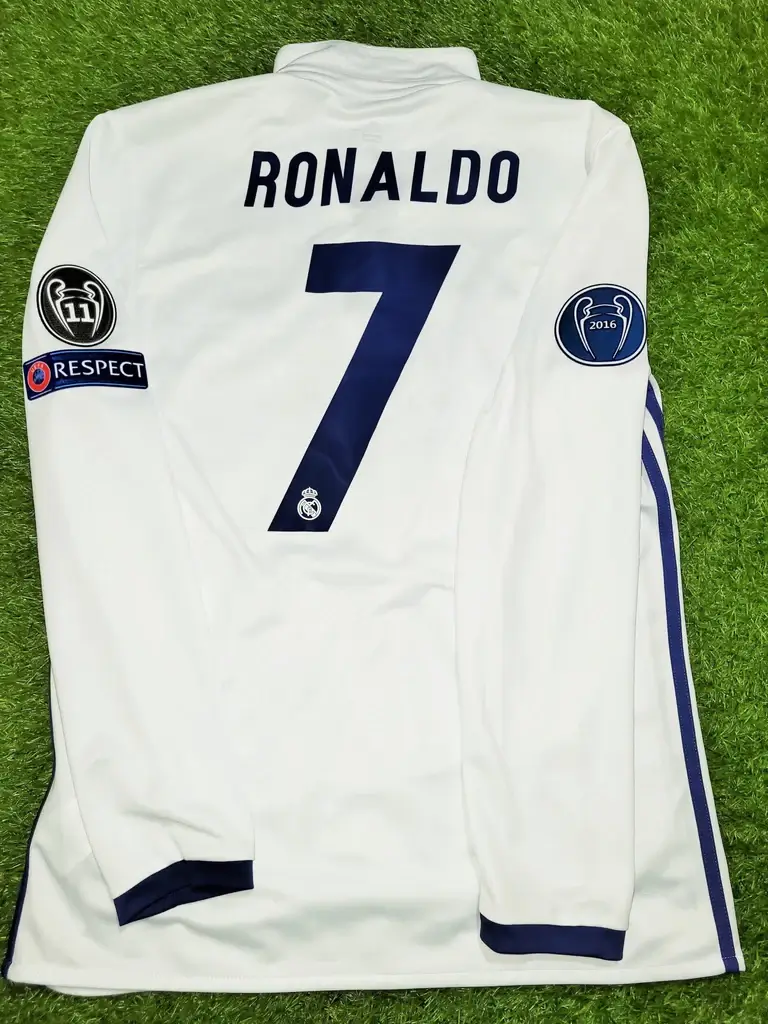 Camisa CR7 Real Madrid 2016/17 UCL Branca Manga Longa Camisa CR7 Real Madrid 2016/17 UCL Branca Manga Longa