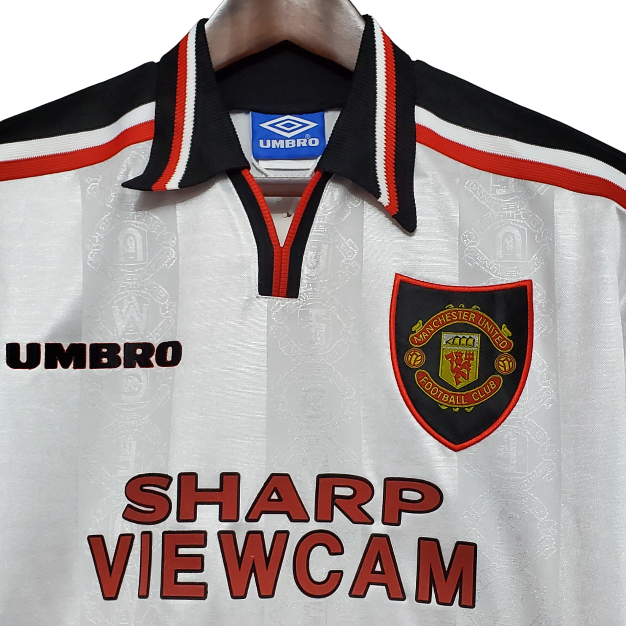 Camisa Manchester United Away Branca 1997/98 Masculina Camisa Manchester United Away Branca 1997/98 Masculina