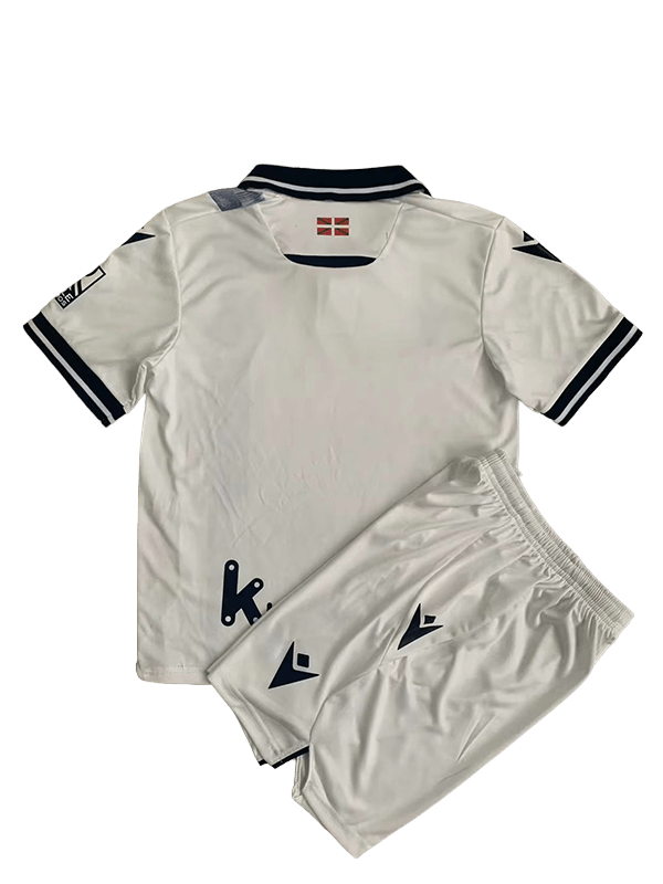 Kit Infantil Real Sociedad Branco 2023/24 Unissex Kit Infantil Real Sociedad Branco 2023/24 Unissex