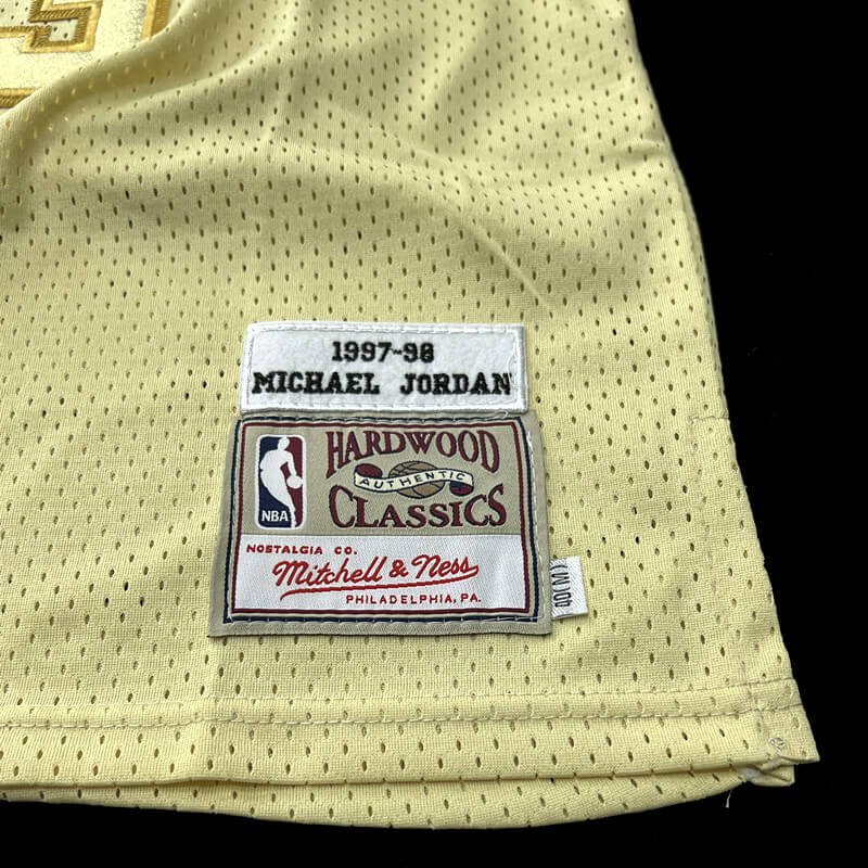 967cf188 Camisa Regata Jordan #23 Dourada Especial Bulls