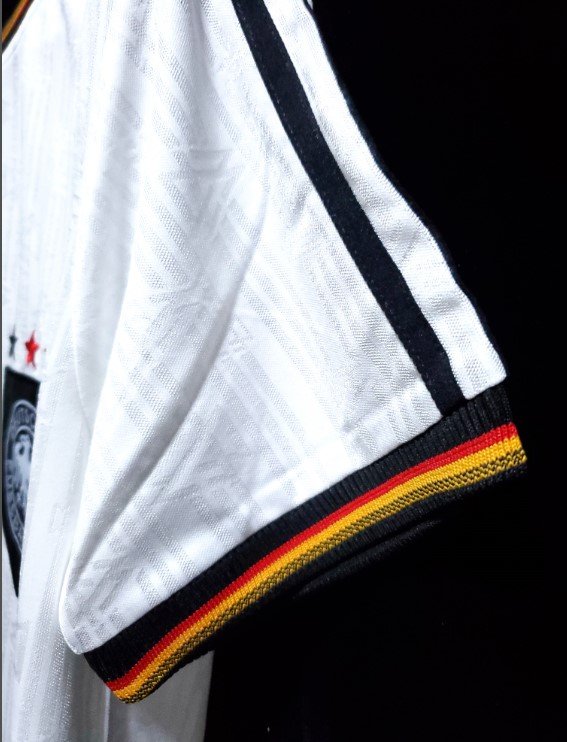Captura de tela 2023-11-16 113315 Camisa Seleção da Alemanha Branca Retrô 1996 Masculina