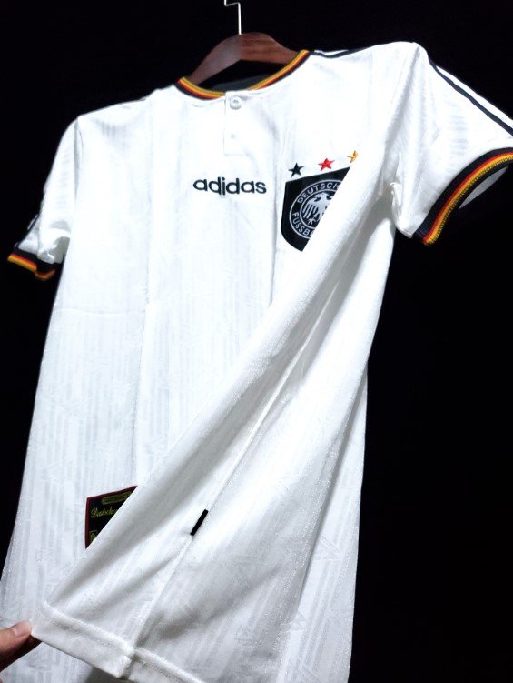 Captura de tela 2023-11-16 113456 Camisa Seleção da Alemanha Branca Retrô 1996 Masculina