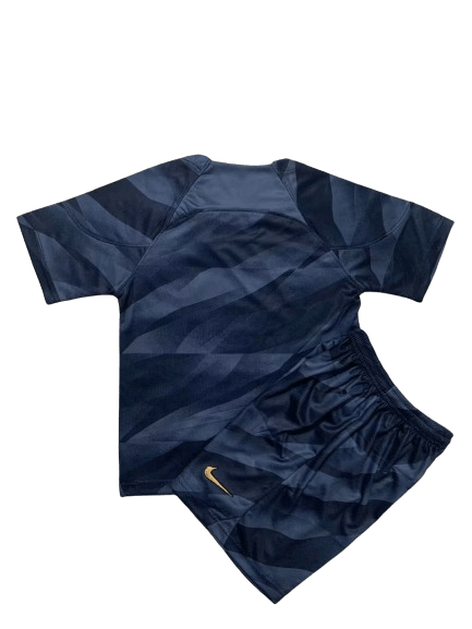 Kit Infantil Chelsea Preta Goleiro 2023/24 Unissex Kit Infantil Chelsea Preta Goleiro 2023/24 Unissex