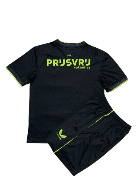 Kit Infantil Feyenoord 4 Preta Mapa 2023/24 Unissex Kit Infantil Feyenoord 4 Preta Mapa 2023/24 Unissex