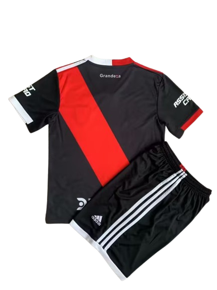Kit Infantil River Plate Preta 2022/23 Unissex Kit Infantil River Plate Preta 2022/23 Unissex