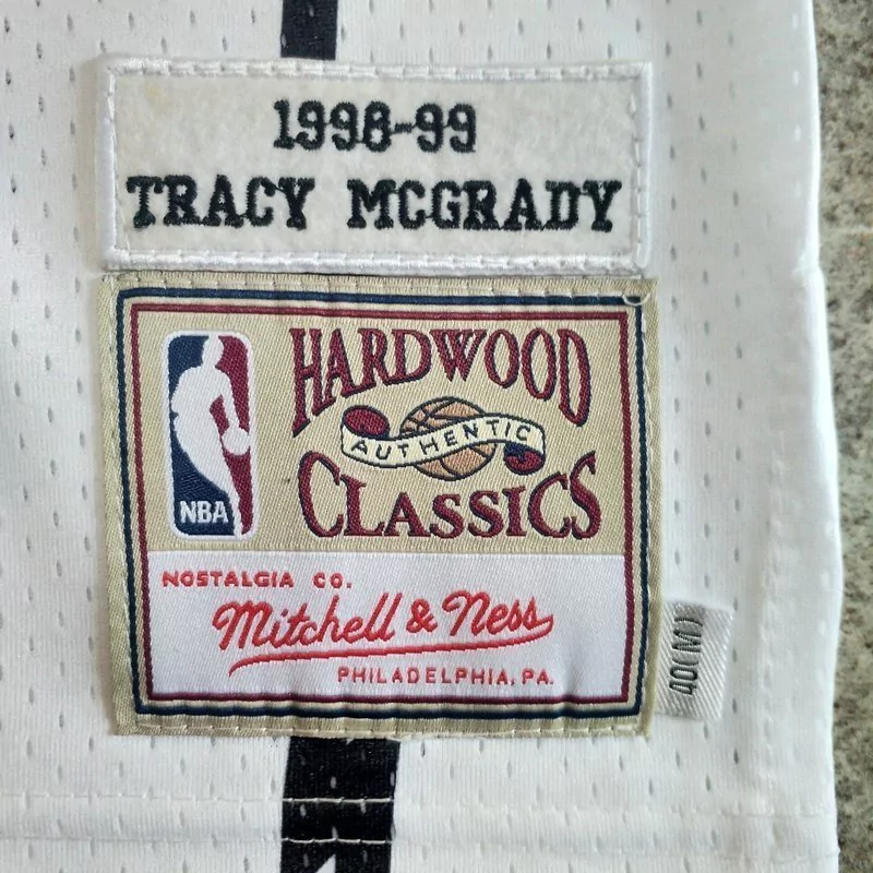 Regata NBA Mitchell & Ness Raptors 1998/99 Retro Macgrady #1 Regata NBA Mitchell & Ness Raptors 1998/99 Retro Macgrady #1