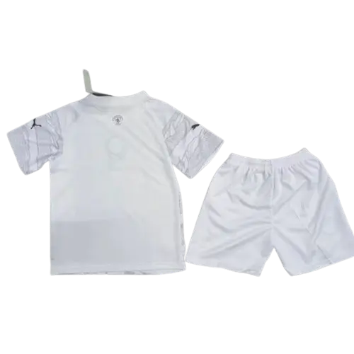 Kit Infantil Manchester City Dragão de Madeira 2024/25 Unissex Kit Infantil Manchester City Dragão de Madeira 2024/25 Unissex