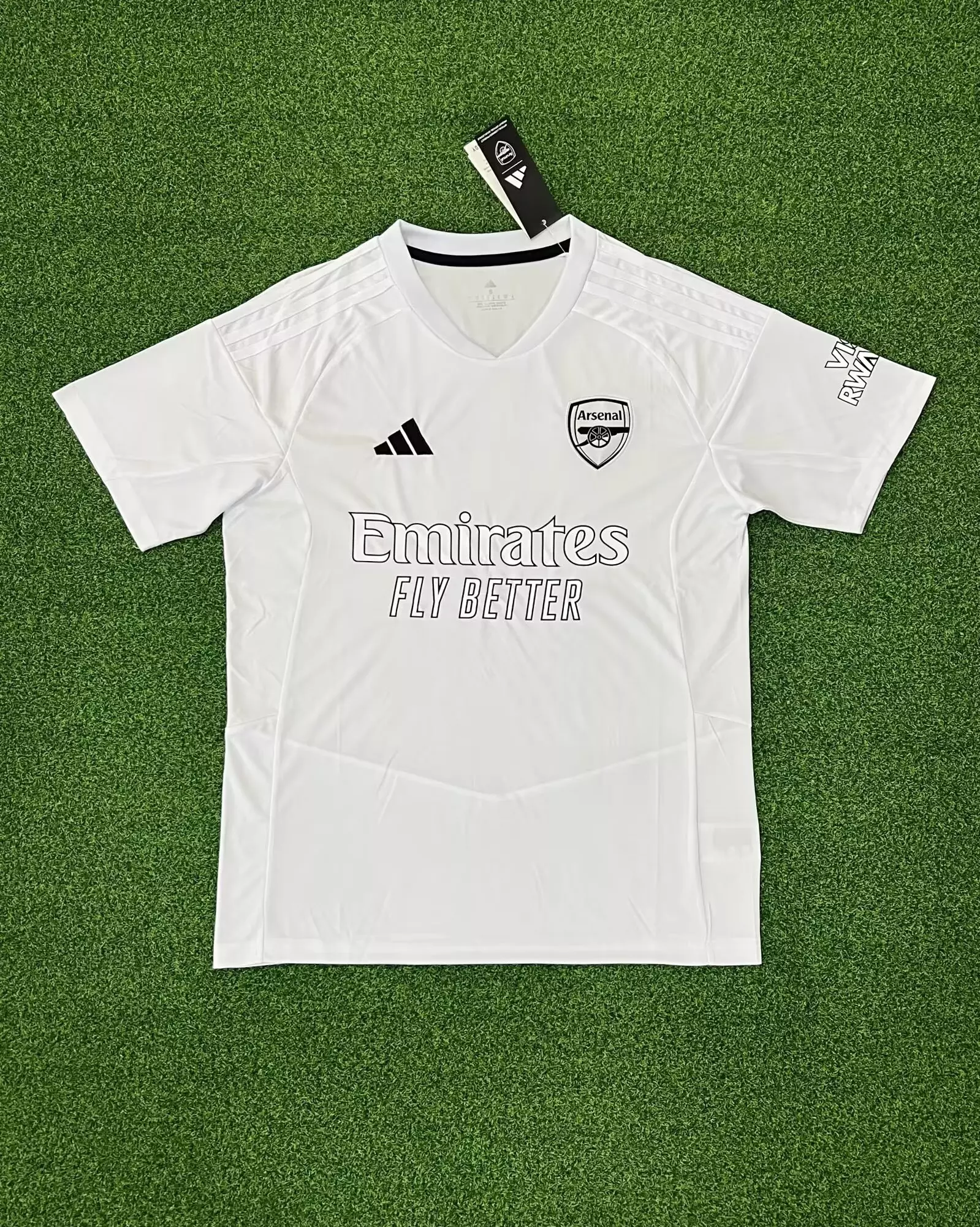 AnyConv.com__2ef12bd8 Camisa Arsenal Branca No More Red Especial 2024/25 Masculina