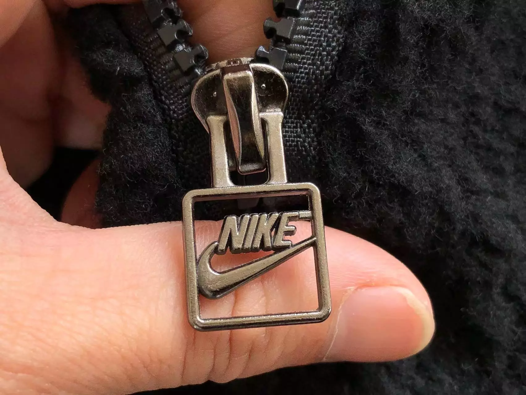 Casaco de Frio Nike Lã Reversível Preto/Bege Leap High Just do It Casaco de Frio Nike Lã Reversível Preto/Bege Leap High Just do It
