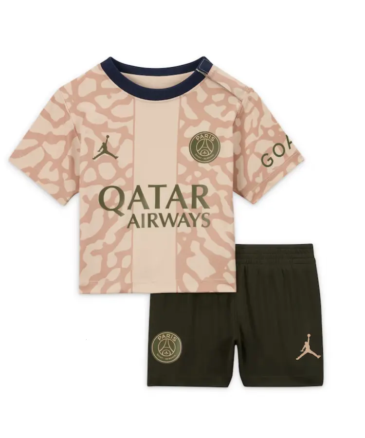Kit Infantil PSG Jordan 4 MBAPPÉ #7 2023/24 Unissex Kit Infantil PSG Jordan 4 MBAPPÉ #7 2023/24 Unissex