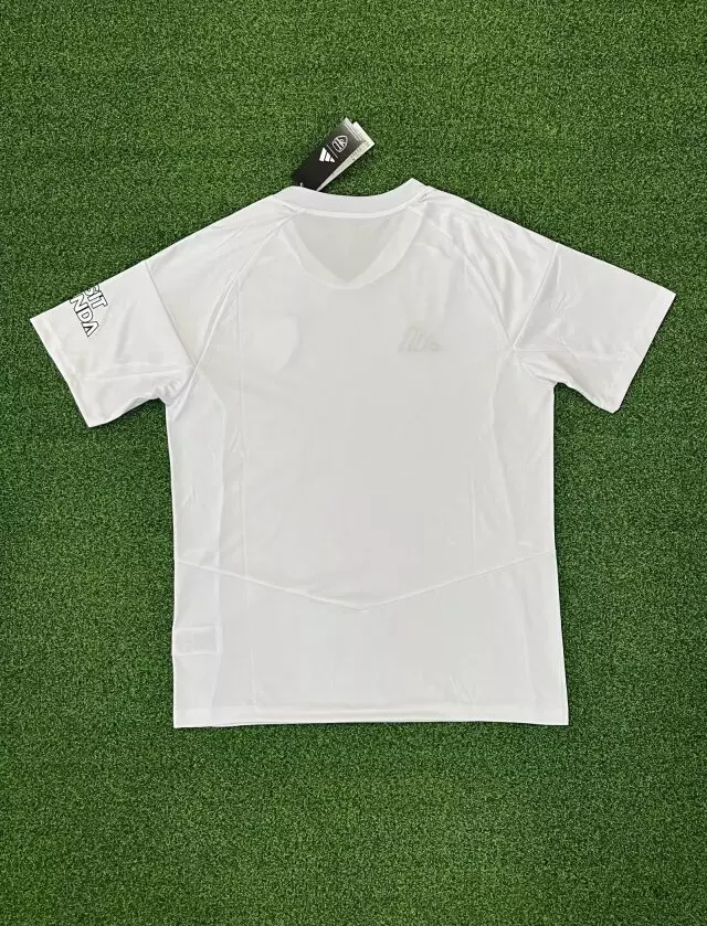 Camisa Arsenal Branca No More Red Especial 2024/25 Masculina Camisa Arsenal Branca No More Red Especial 2024/25 Masculina
