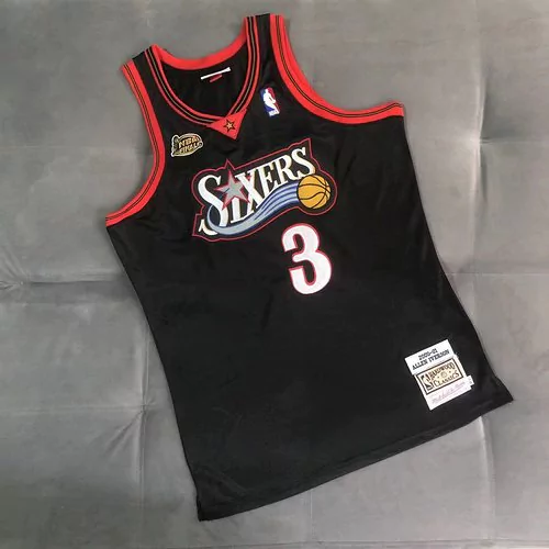 Regata NBA Mitchell & Ness Retrô Preta Philadelphia 76ers 2000/01 Iverson #3 Regata NBA Mitchell & Ness Retrô Preta Philadelphia 76ers 2000/01 Iverson #3