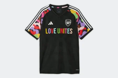Camisa Arsenal Love Unites Preta 2023/24 Masculina