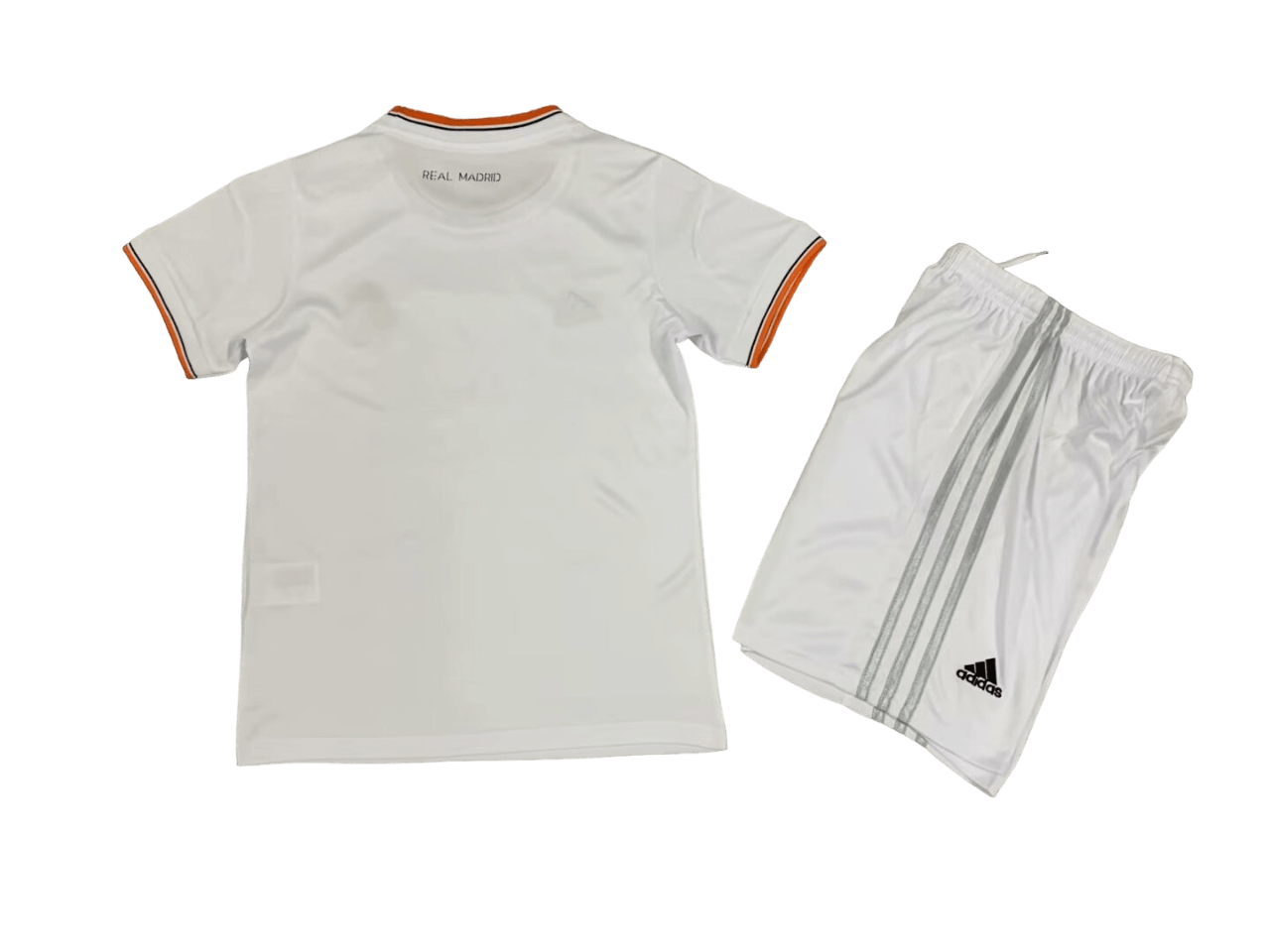 Kit Infantil Real Madrid Home Branca 2013/14 Unissex Kit Infantil Real Madrid Home Branca 2013/14 Unissex