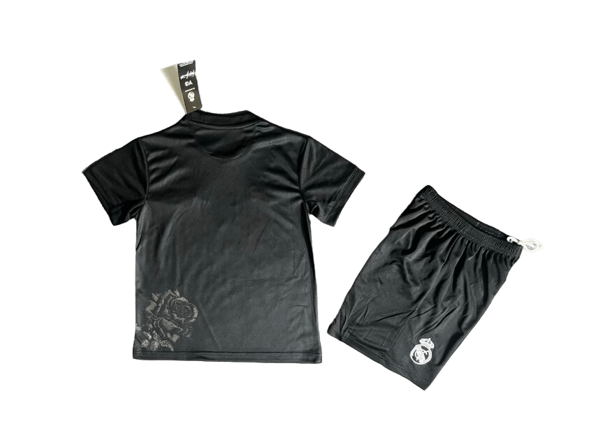 Kit Infantil Real Madrid Preta Flores Y-3 2024/25 Unissex Kit Infantil Real Madrid Preta Flores Y-3 2024/25 Unissex