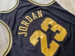 Regata Mitchell & Ness – Bulls 1997-98 Retro – Jordan #23 Preta